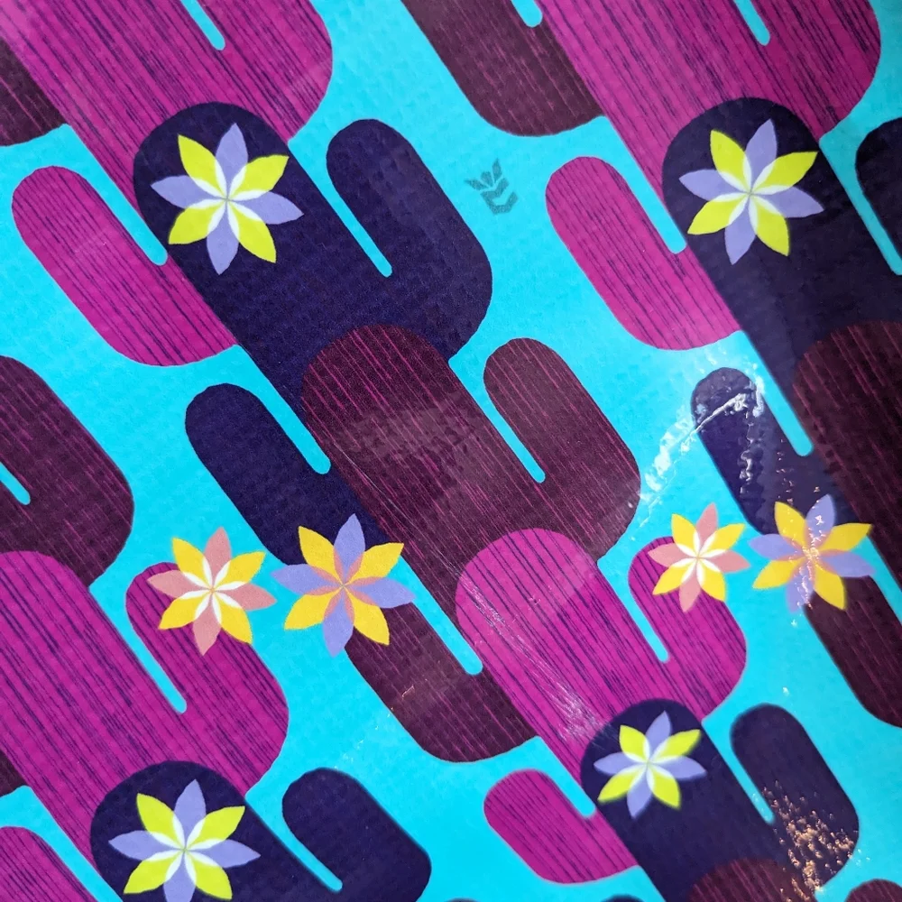 Consuela Large Zippered Tote - Twyla Legacy Cactus *RETIRED* - Picture 13 of 14